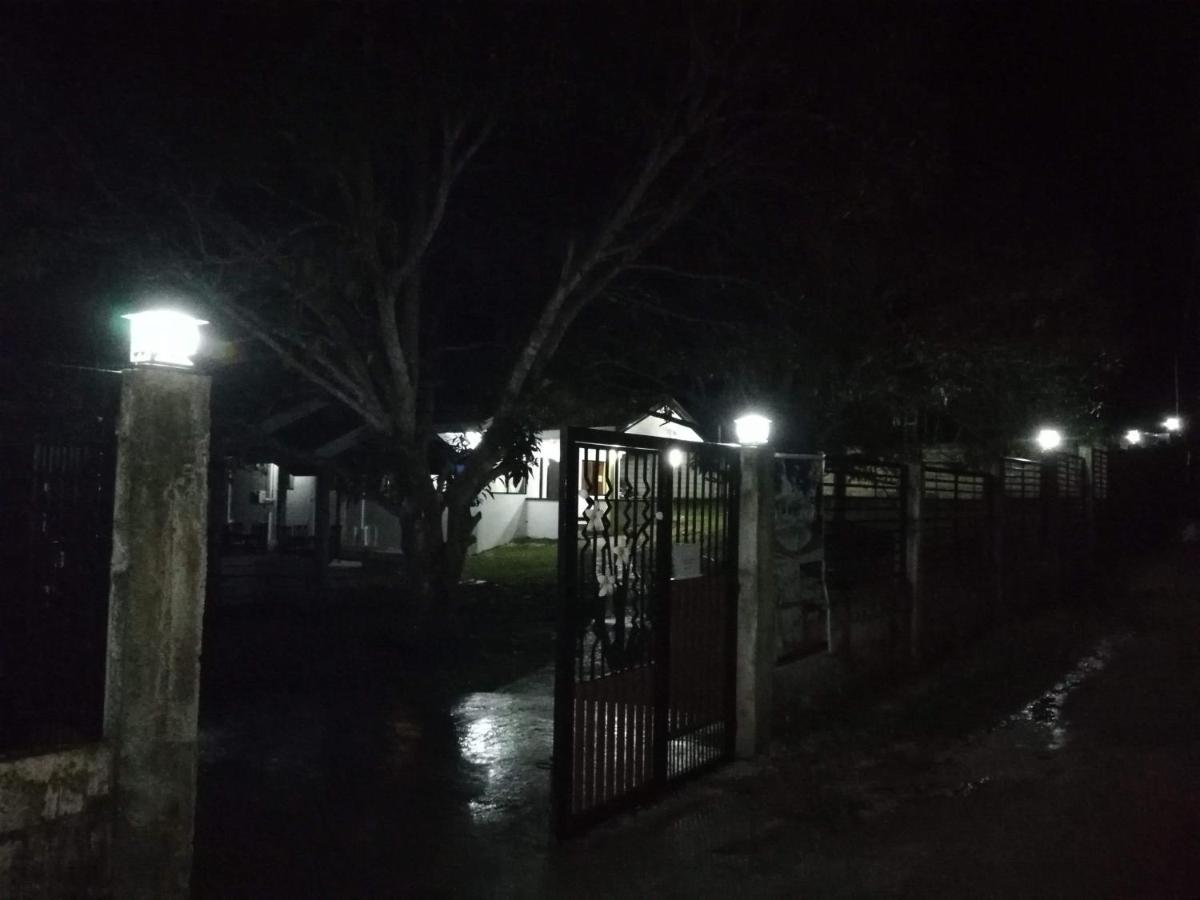 Balai Mariacaria Pension House Guindulman エクステリア 写真